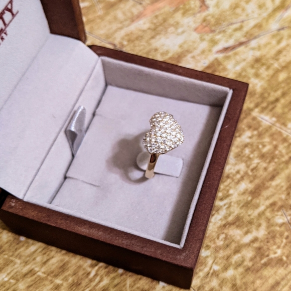 18k natural diamond pave heart ring - Picture 3 of 9